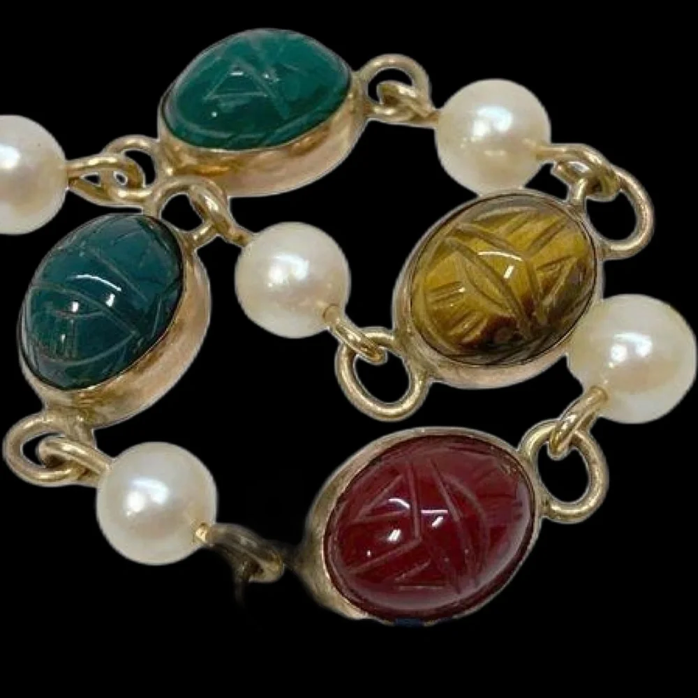 Vintage 12k Gold Filled Carved Gemstone Scarab & Cultured Pearl Bracelet 7" - Picture 6 of 6